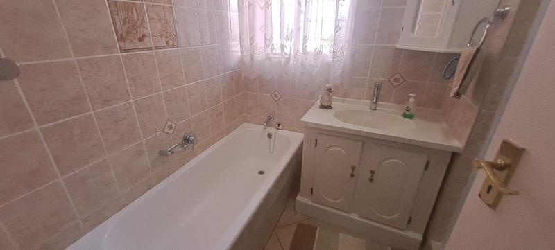 5 Bedroom Property for Sale in Farrar Park Gauteng