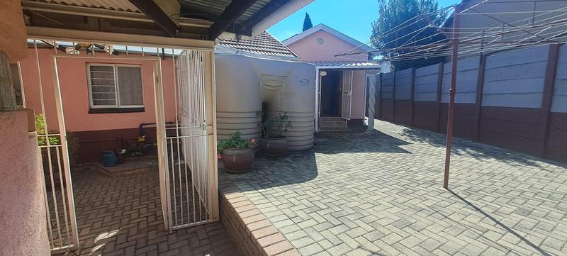 5 Bedroom Property for Sale in Farrar Park Gauteng