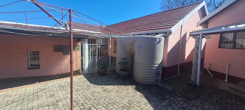 5 Bedroom Property for Sale in Farrar Park Gauteng