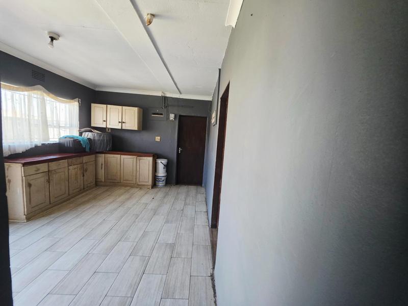 5 Bedroom Property for Sale in Klopperpark Gauteng