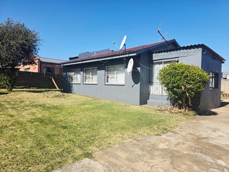 5 Bedroom Property for Sale in Klopperpark Gauteng