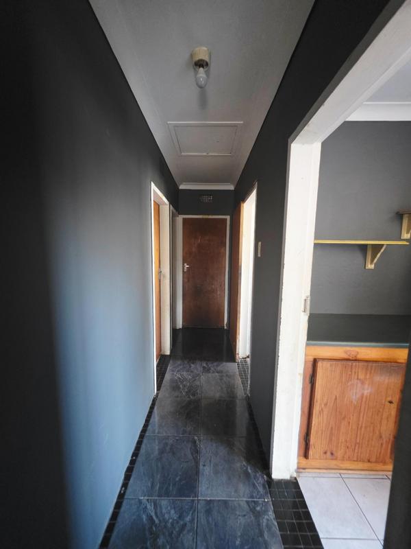 5 Bedroom Property for Sale in Klopperpark Gauteng