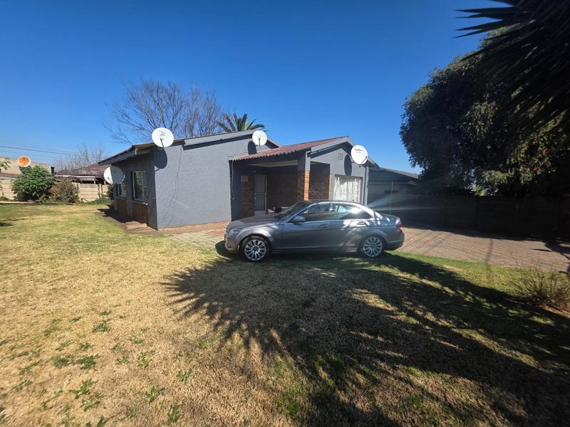 5 Bedroom Property for Sale in Klopperpark Gauteng