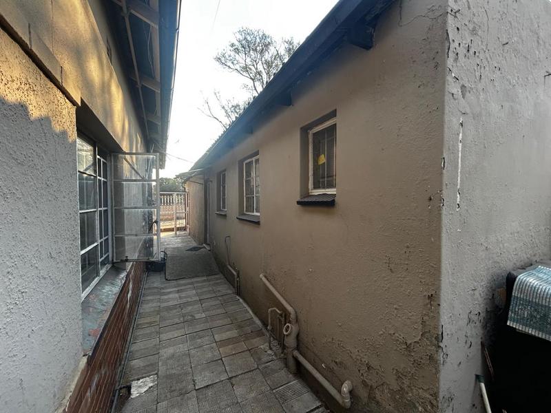 5 Bedroom Property for Sale in Primrose Gauteng