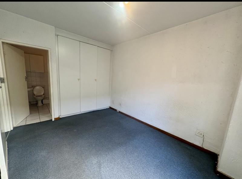 To Let 1 Bedroom Property for Rent in Glenhazel Gauteng