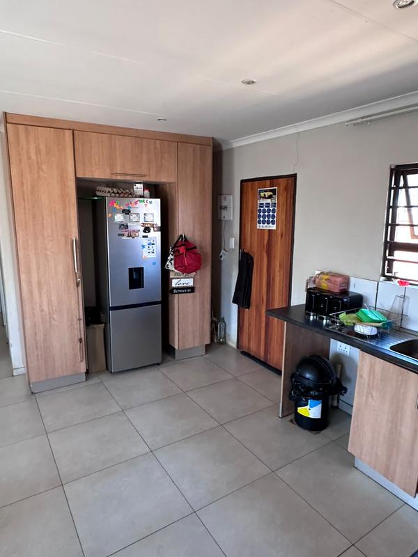 4 Bedroom Property for Sale in Klippoortjie Gauteng