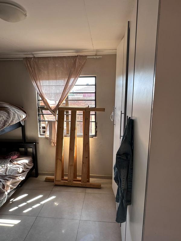 4 Bedroom Property for Sale in Klippoortjie Gauteng