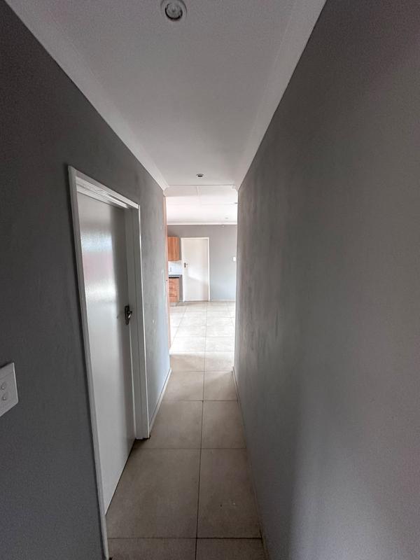 4 Bedroom Property for Sale in Klippoortjie Gauteng