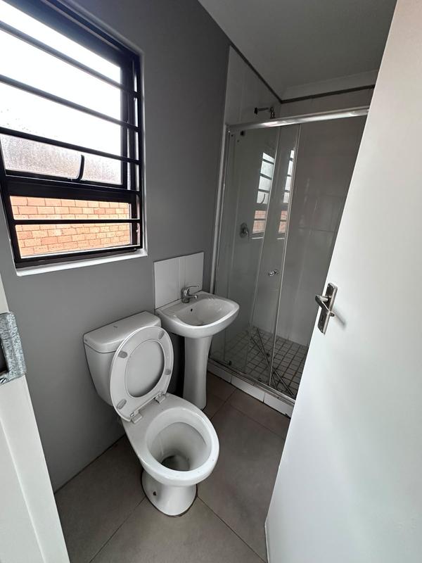 4 Bedroom Property for Sale in Klippoortjie Gauteng