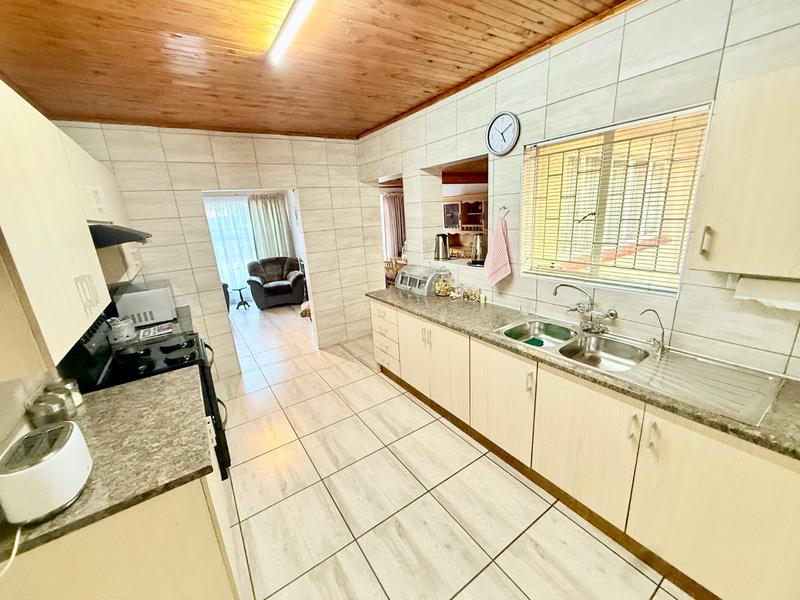 3 Bedroom Property for Sale in Flora Gardens Gauteng