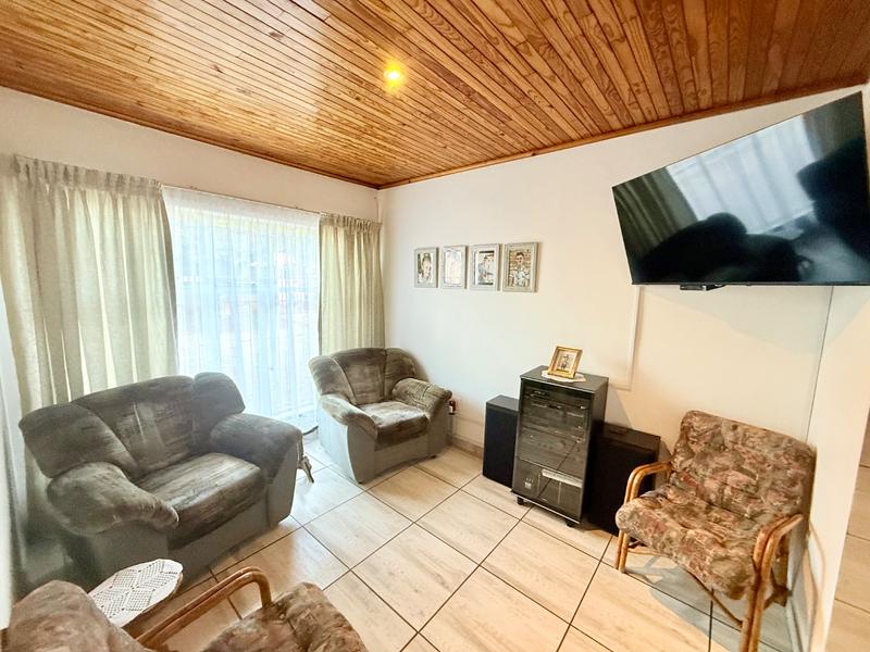 3 Bedroom Property for Sale in Flora Gardens Gauteng