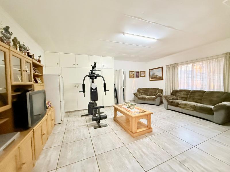 3 Bedroom Property for Sale in Flora Gardens Gauteng