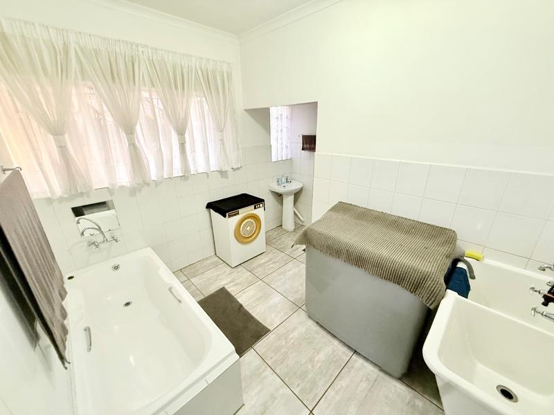 3 Bedroom Property for Sale in Flora Gardens Gauteng