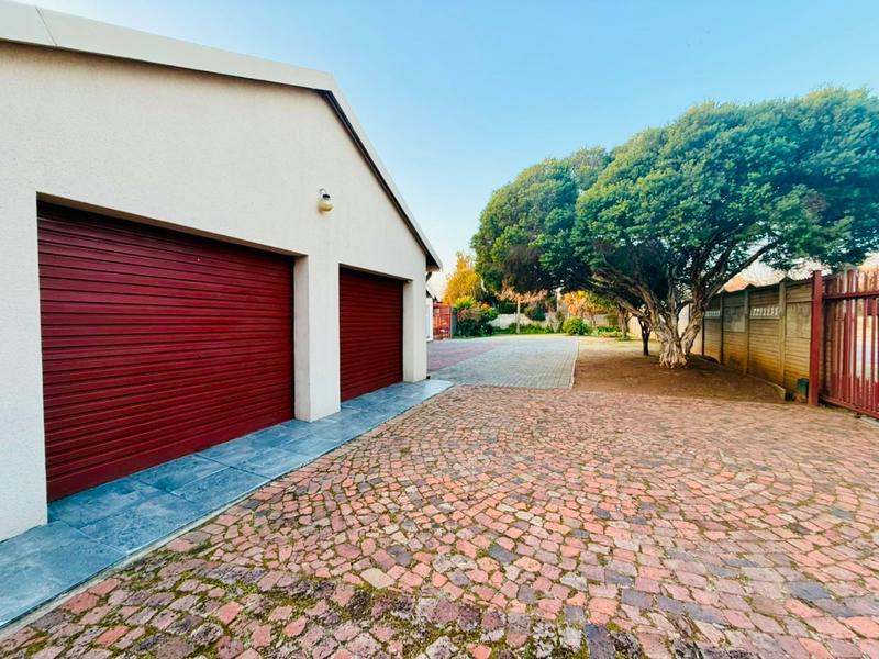 3 Bedroom Property for Sale in Flora Gardens Gauteng