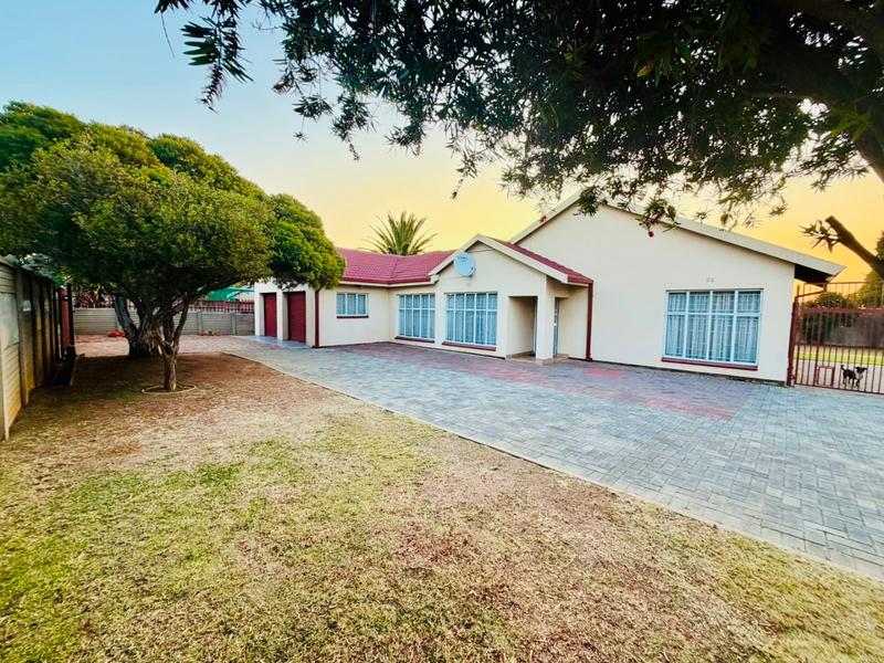 3 Bedroom Property for Sale in Flora Gardens Gauteng