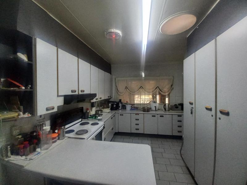 4 Bedroom Property for Sale in Laudium Gauteng