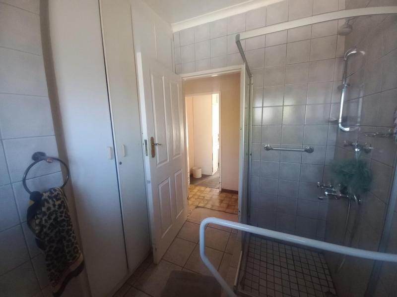 4 Bedroom Property for Sale in Laudium Gauteng