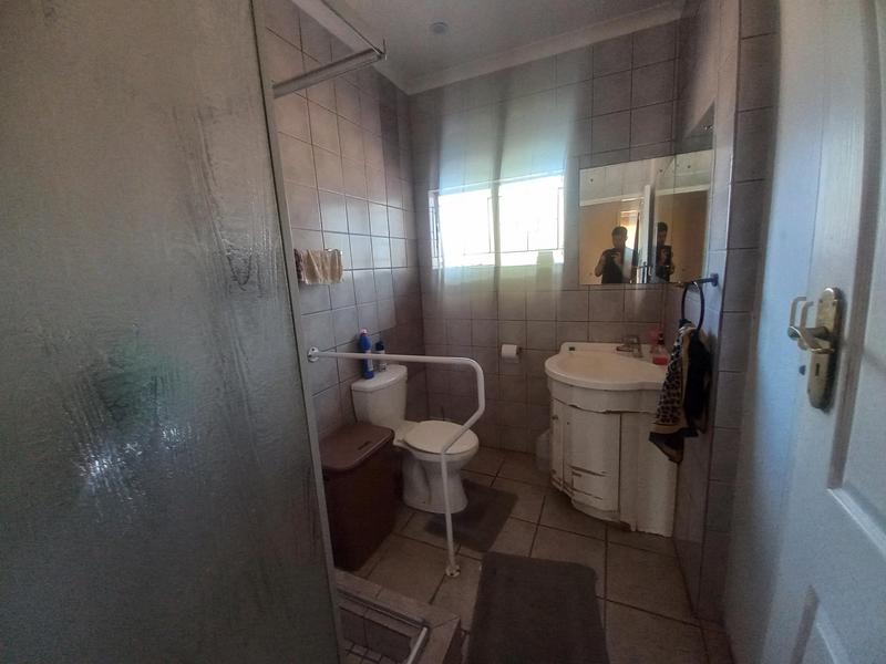 4 Bedroom Property for Sale in Laudium Gauteng