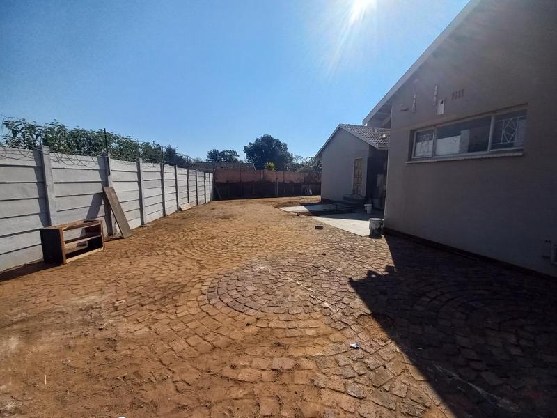 5 Bedroom Property for Sale in Lyttelton Manor Gauteng