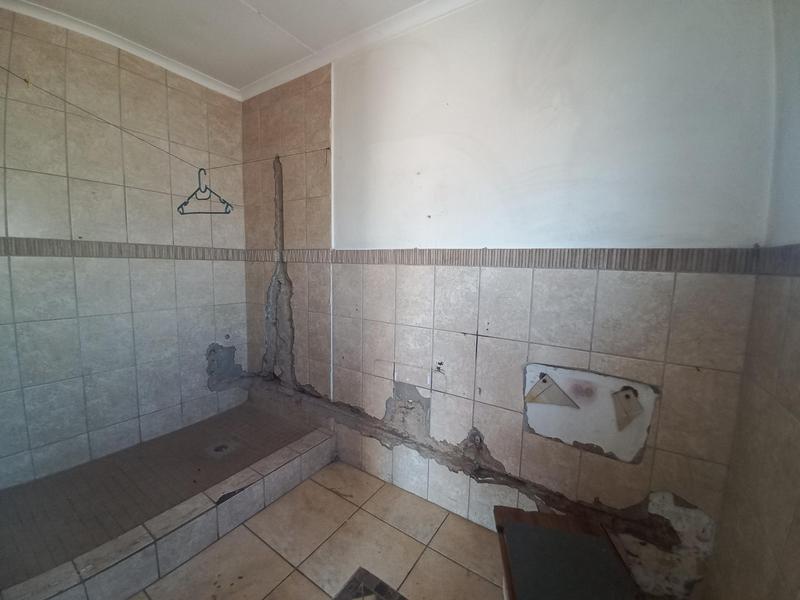 5 Bedroom Property for Sale in Lyttelton Manor Gauteng