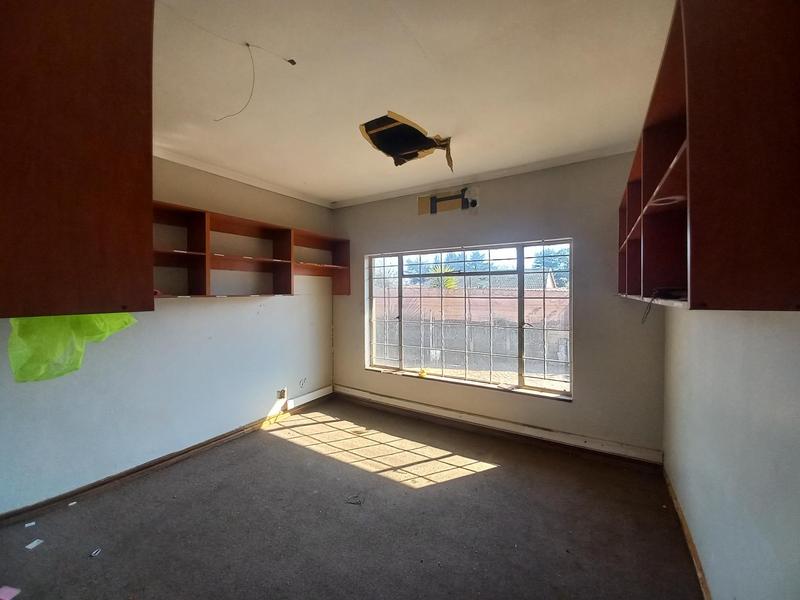 5 Bedroom Property for Sale in Lyttelton Manor Gauteng