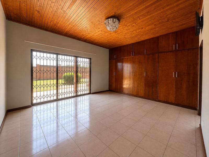 To Let 4 Bedroom Property for Rent in Brooklyn Gauteng