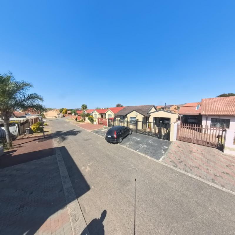2 Bedroom Property for Sale in Karenpark Gauteng