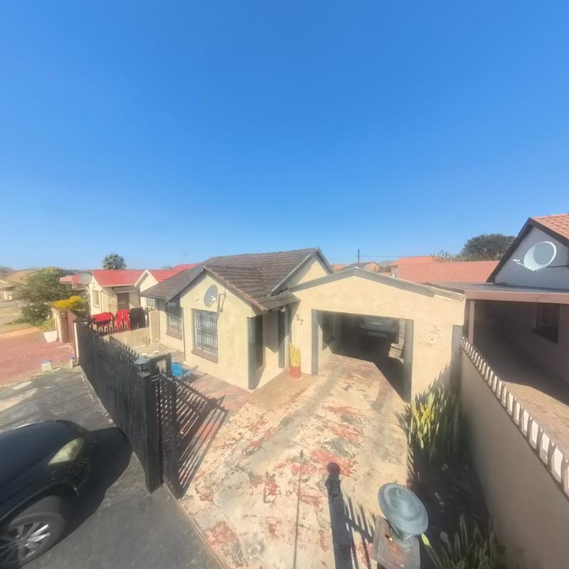2 Bedroom Property for Sale in Karenpark Gauteng