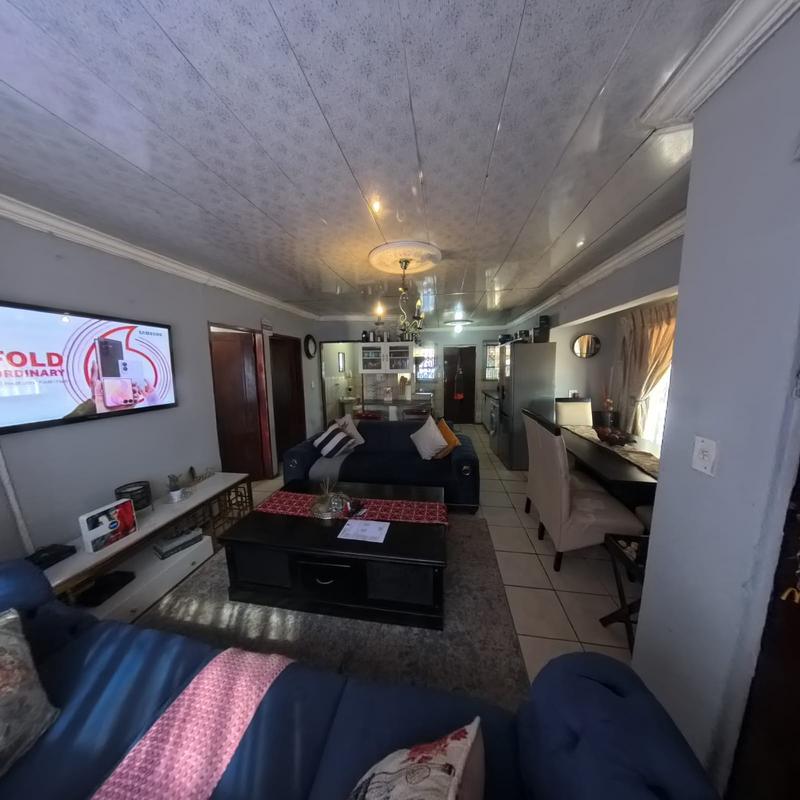 2 Bedroom Property for Sale in Karenpark Gauteng