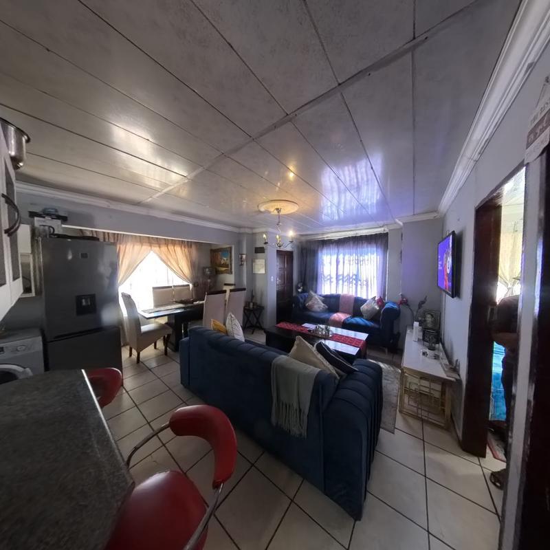2 Bedroom Property for Sale in Karenpark Gauteng