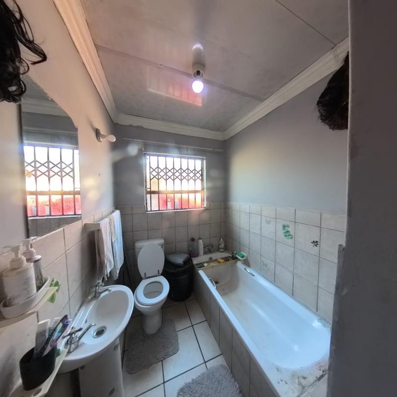 2 Bedroom Property for Sale in Karenpark Gauteng