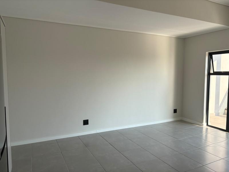 To Let 2 Bedroom Property for Rent in Waterfall Gauteng