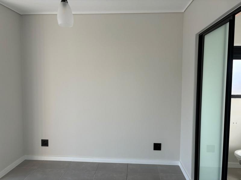 To Let 2 Bedroom Property for Rent in Waterfall Gauteng