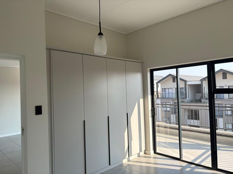 To Let 2 Bedroom Property for Rent in Waterfall Gauteng