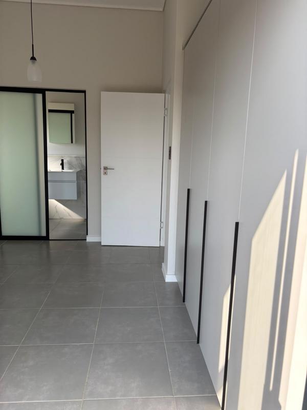 To Let 2 Bedroom Property for Rent in Waterfall Gauteng