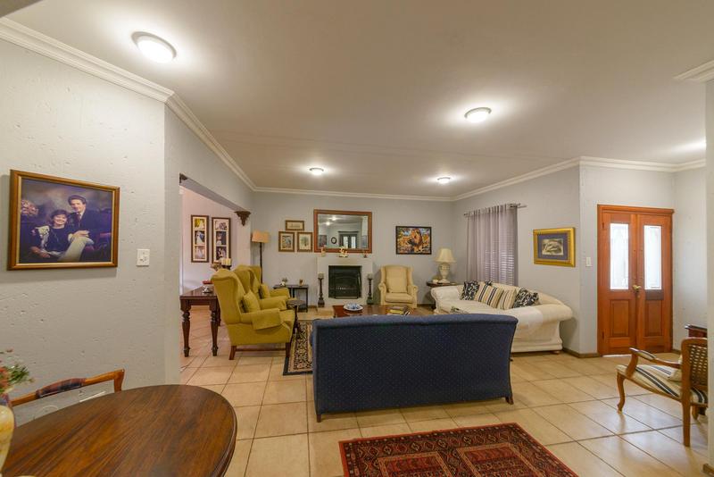 4 Bedroom Property for Sale in Faerie Glen Gauteng