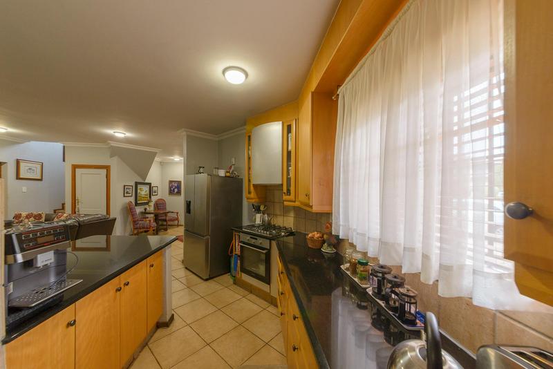 4 Bedroom Property for Sale in Faerie Glen Gauteng
