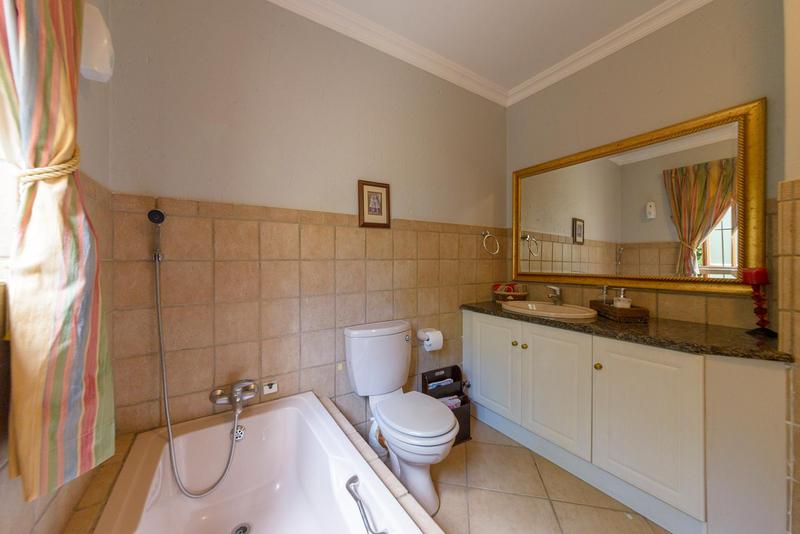 4 Bedroom Property for Sale in Faerie Glen Gauteng