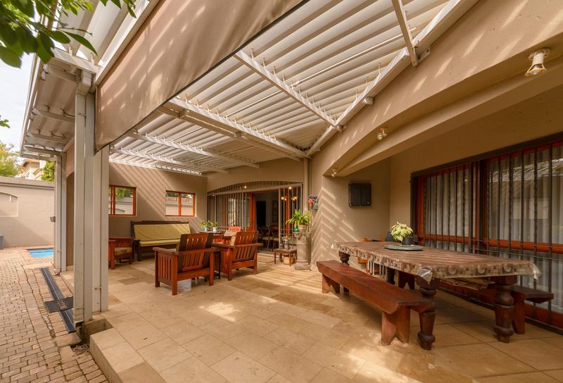 4 Bedroom Property for Sale in Faerie Glen Gauteng