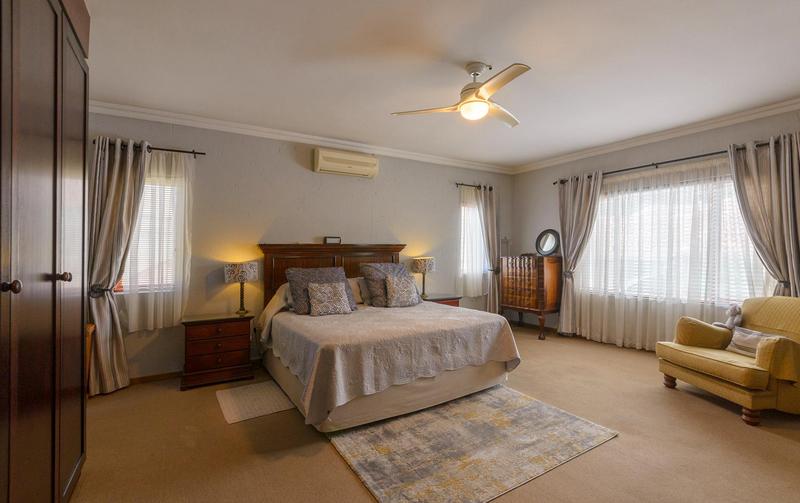 4 Bedroom Property for Sale in Faerie Glen Gauteng