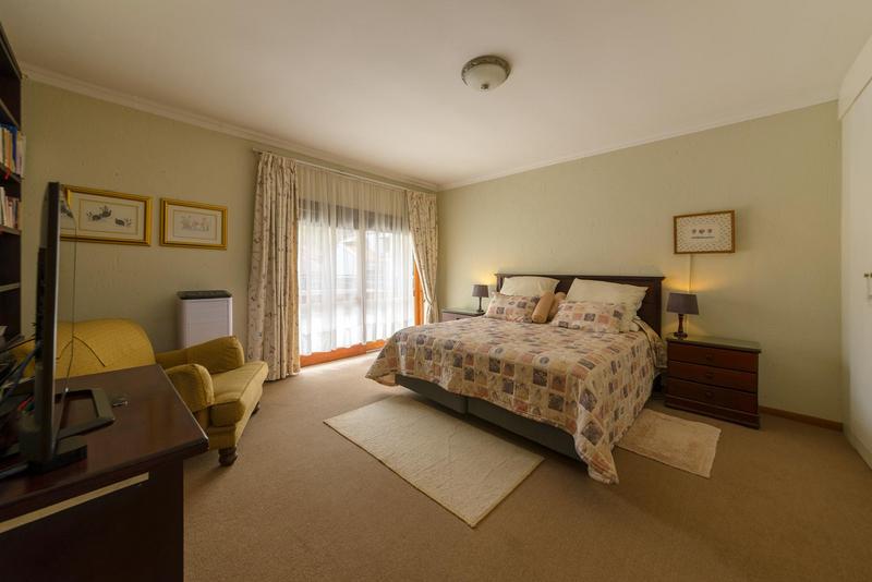 4 Bedroom Property for Sale in Faerie Glen Gauteng