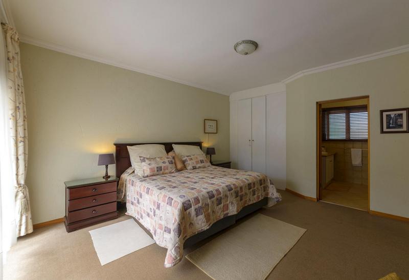 4 Bedroom Property for Sale in Faerie Glen Gauteng