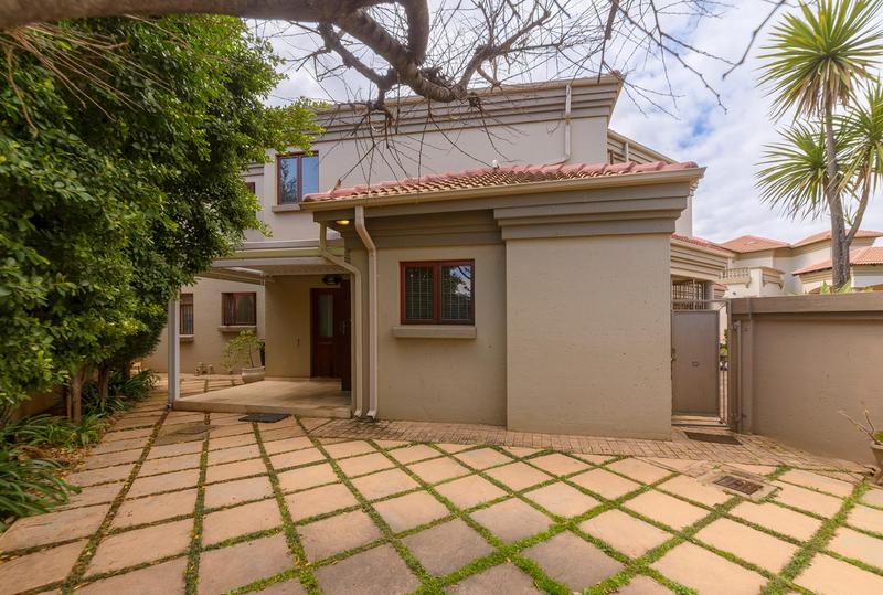 4 Bedroom Property for Sale in Faerie Glen Gauteng