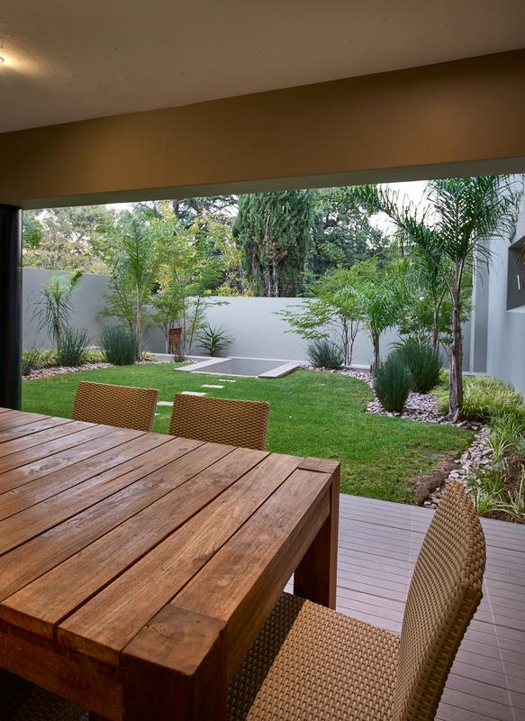 To Let 2 Bedroom Property for Rent in Sandown Gauteng