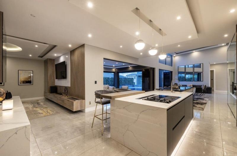 5 Bedroom Property for Sale in Blue Valley Golf Estate Gauteng
