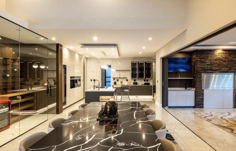5 Bedroom Property for Sale in Blue Valley Golf Estate Gauteng