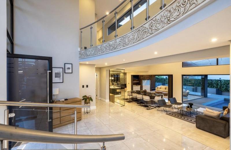 5 Bedroom Property for Sale in Blue Valley Golf Estate Gauteng