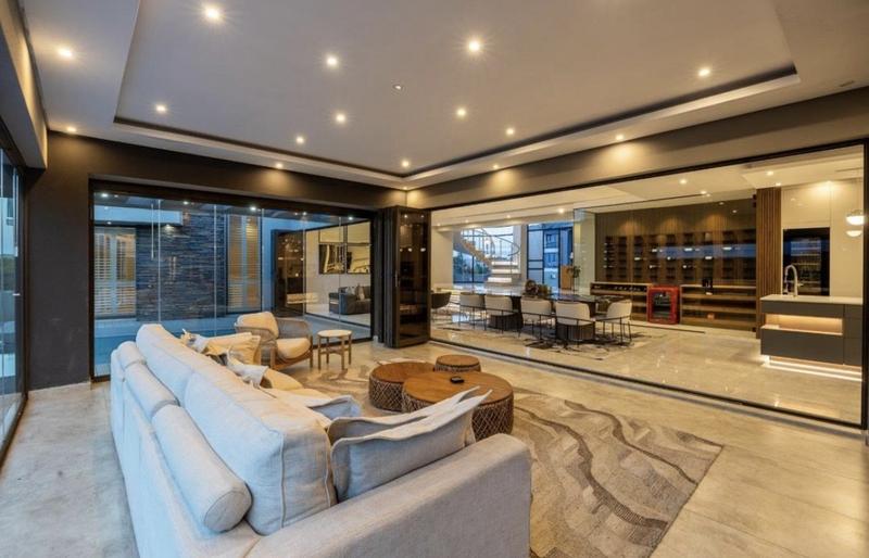 5 Bedroom Property for Sale in Blue Valley Golf Estate Gauteng
