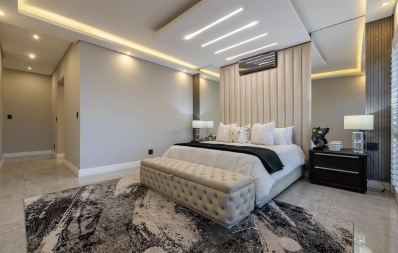 5 Bedroom Property for Sale in Blue Valley Golf Estate Gauteng