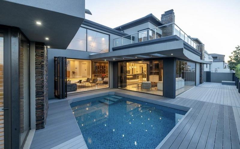 5 Bedroom Property for Sale in Blue Valley Golf Estate Gauteng